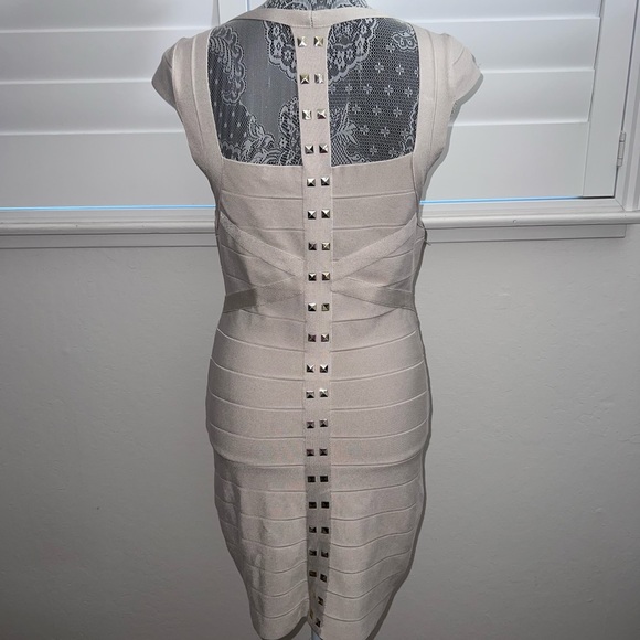 Bebe Women’s studded bandage bodycon dress tan front zipper cap sleeve - Picture 2 of 10
